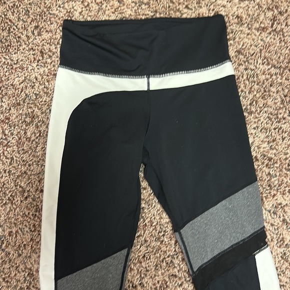 Brooke Taylor yoga pants - Picture 3 of 4